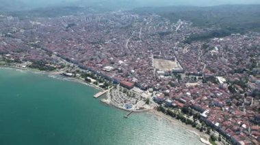 Boztepe ve Ordu Şehir Merkezi 'nin İHA görüntüsü. Altinordu, Ordu, Türkiye.