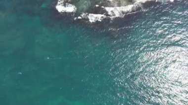 Güzel deniz feneri ve Yason Burnu Ordusundan Jason Kilisesi