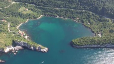 Gideros körfezi manzaralı, Cide, Kastamonu, Türkiye, ayrıca Genoese tarihli Karadeniz 'in en güzel doğal körfezi.