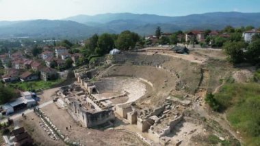 Prusias ad Hypium, Roma 'nın son eyaletlerinden Honorias' ta yer alan bir şehirdir. Dzce 'deki antik şehir (Türkiye) 