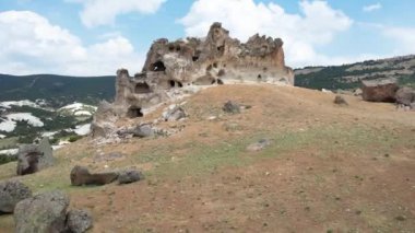 Tarihsel antik Phrygian (Phrygian Vadisi, Gordion) Vadisi. Vadi popüler bir turistik merkezdir..
