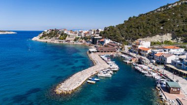 Karaburun 'un havadan görünüşü, İzmir. İzmir 'de yat marinası..