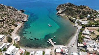 Yunanistan 'ın Chios adasında volkan plajı Mavra Volia