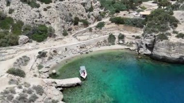 Yunanistan 'ın Loutraki kentindeki Vouliagmenis Gölü yakınlarındaki Heraion ikonik arkeolojik sahasından görüntüler.
