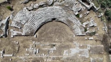 corinth, Yunanistan - Arkeoloji arka plan Tapınağı kalıntıları