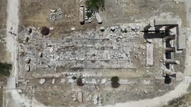 corinth, Yunanistan - Arkeoloji arka plan Tapınağı kalıntıları