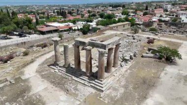 corinth, Yunanistan - Arkeoloji arka plan Tapınağı kalıntıları