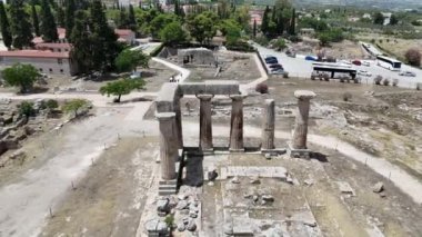 corinth, Yunanistan - Arkeoloji arka plan Tapınağı kalıntıları