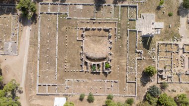Epidaurus Antik Tiyatrosu, Yunan Epidaurus şehrinde antik Yunan tıp tanrısı Asclepius 'a adanmış bir tiyatrodur..