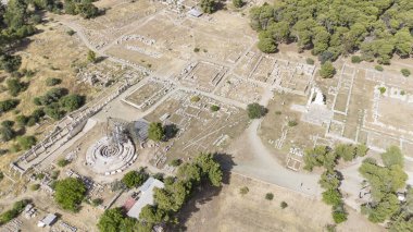 Epidaurus Antik Tiyatrosu, Yunan Epidaurus şehrinde antik Yunan tıp tanrısı Asclepius 'a adanmış bir tiyatrodur..
