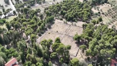 Epidaurus Antik Tiyatrosu, Yunan Epidaurus şehrinde antik Yunan tıp tanrısı Asclepius 'a adanmış bir tiyatrodur..