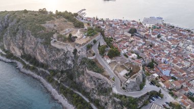 Nafplio şehri ve limanı, Moreloponnese, Yunanistan.