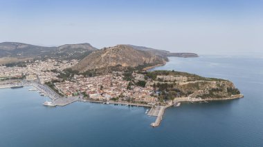 Nafplio şehri ve limanı, Moreloponnese, Yunanistan.