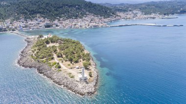 Laconia, Moreloponne 'daki Githio adasının (Gythio kasabası) havadan görünüşü