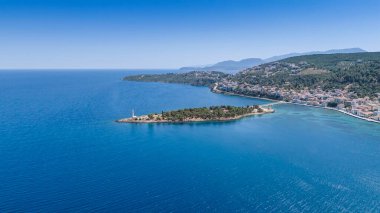Laconia, Moreloponne 'daki Githio adasının (Gythio kasabası) havadan görünüşü