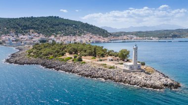 Laconia, Moreloponne 'daki Githio adasının (Gythio kasabası) havadan görünüşü