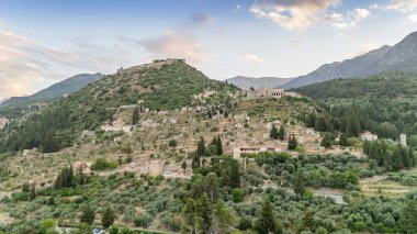 Yunanistan 'ın Mystras kentindeki harabeler - arkeoloji geçmişi