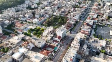 Taygetus dağları ve antik kalıntıları Yunanistan 'ın Mora kentinde bulunan Sparta kentinin havadan panoramik manzarası