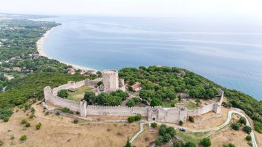 Platamon Kalesi, Pieria, Makedonya, Yunanistan'ın havadan görünümü