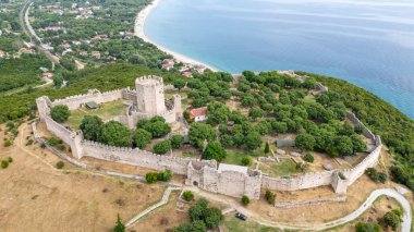 Platamon Kalesi, Pieria, Makedonya, Yunanistan'ın havadan görünümü