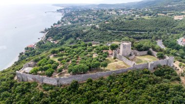 Platamon Kalesi, Pieria, Makedonya, Yunanistan'ın havadan görünümü