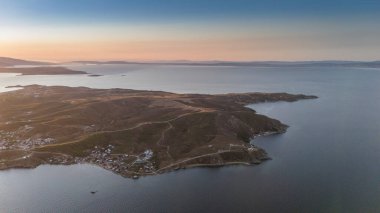 Avsa adası, Türkiye 'nin havadan görünüşü. Türkiye 'de denizden Avsa Adası manzarası.