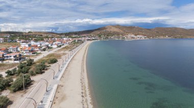 Avsa adası, Türkiye 'nin havadan görünüşü. Türkiye 'de denizden Avsa Adası manzarası.