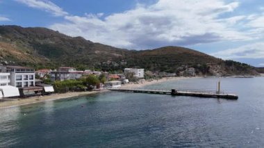Marmara Adası Cinarli, Türkiye 'nin havadan görünüşü. Türkiye 'deki Marmara adası manzarası.