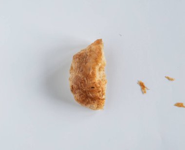 Türk hamur işleri beyaz arka planda izole edildi