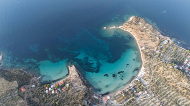 Bademli, Dikili, İzmir, Türkiye 'nin güzel kıyı şeridi
