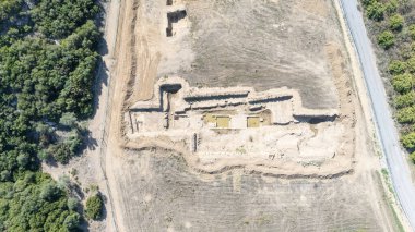 Claros 'un (Klaros, Clarus) Ionia kıyısındaki antik bir Yunan mabedi manzarası.