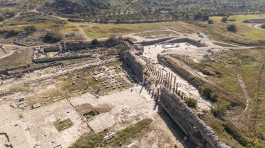 Magnezya 'daki Artemis Tapınağı Türkiye' nin Maeander 'ına insansız hava aracı bakışı