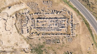 Magnezya 'daki Artemis Tapınağı Türkiye' nin Maeander 'ına insansız hava aracı bakışı