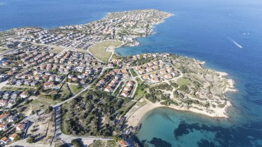 Türkiye 'nin Cesme Yarımadası' ndaki Dalyan Köyü insansız hava aracı görüntüsü