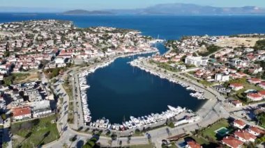 Türkiye 'nin Cesme Yarımadası' ndaki Dalyan Köyü insansız hava aracı görüntüsü