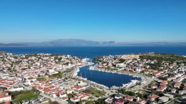 Türkiye 'nin Cesme Yarımadası' ndaki Dalyan Köyü insansız hava aracı görüntüsü