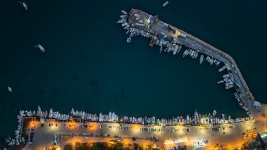 Didim Akbuk Türkiye 'den yazlık hava manzarası.