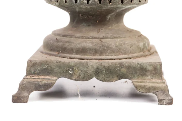 Nohy Starého Špinavého Ruského Samovaru Pavučině Nachází Bílém Pozadí Detailní — Stock fotografie