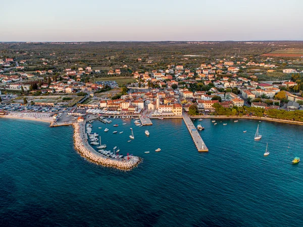 靠近普拉的法萨纳港口的空中景观 克罗地亚Istra — 图库照片