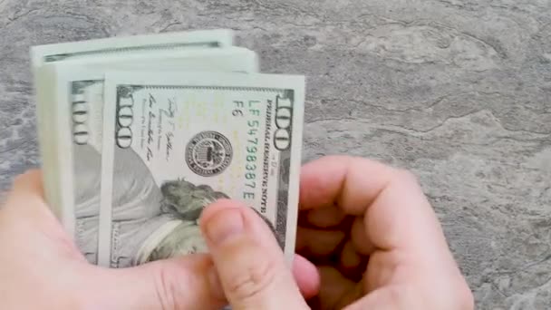 Conteggio Mano 100 Banconote Dollari Usa Del Nuovo Modello — Video Stock