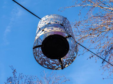 Süslü Mimari Detaylı Modern Park Asma Feneri