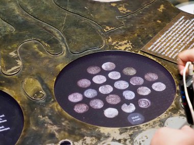 Geleneksel Sinagoga Tapınağı Modeli Müze Sergisi Tarihi Dini Mimarisini Gösteriyor