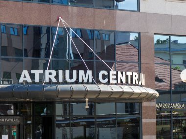 Modern Glass Atrium Alışveriş Merkezi Çağdaş Şehir Mimarisi Girişi