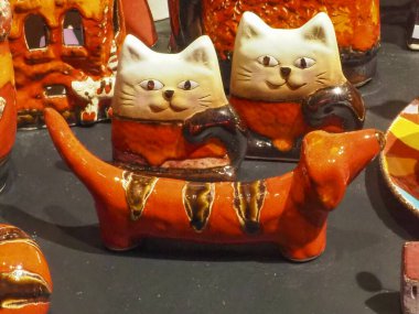 Canlı Seramik Kedi Şekilleri Dekoratif Görünümle Düzenlenmiş İfade Yüzleri
