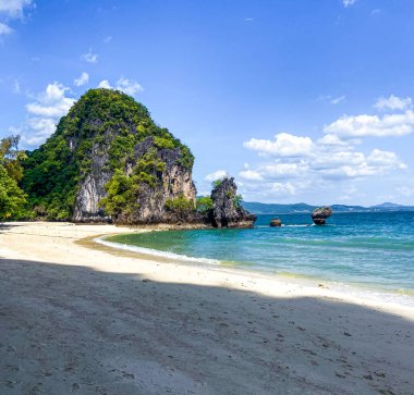 Tayland, Krabi 'deki Koh Hong' un hava görüntüsü.
