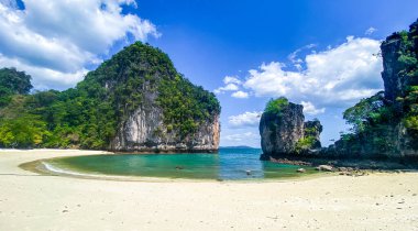 Tayland, Krabi 'deki Koh Hong' un hava görüntüsü.