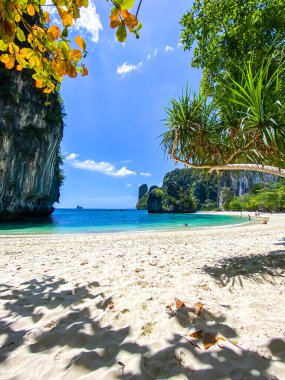 Tayland, Krabi 'deki Koh Hong' un hava görüntüsü.