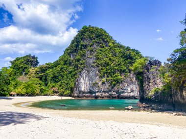 Tayland, Krabi 'deki Koh Hong' un hava görüntüsü.