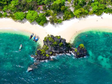 Tayland, Krabi 'deki Koh Hong' un hava görüntüsü.