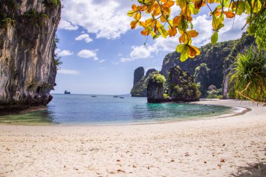 Tayland, Krabi 'deki Koh Hong' un hava görüntüsü.